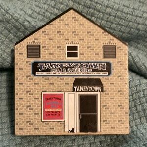 Taneytown, Maryland Cat’s Meow 2000